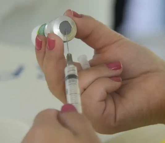 Saúde promove neste sábado Dia D de vacinação nacional contra gripe gripe vacina
