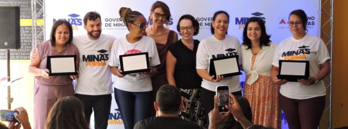 QUALIFICAÇÃO PROFISSIONAL QUALIFICAÇÃO PROFISSIONAL