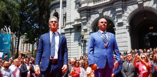 Saiba como foi a cerimônia de transmissão do cargo do governador Romeu Zema para Mateus Simões Romeu