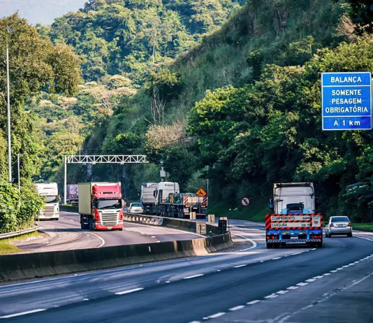 Começam a vigorar novas regras para frete no Brasil frete caminhão