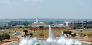 Saiba o que abre e o que fecha no Distrito Federal nos dias 31, 1º e 2 torre de tv de brasília 9