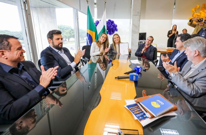 55037747466 3ccd72fe4d c