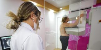 Carreta de Mamografia oferece 700 exames gratuitos para mulheres atendidas pelo SUS; saiba como agendar CÂNCER DE MAMA