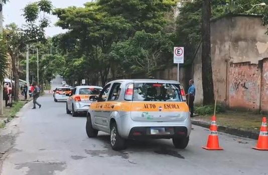 Minas Gerais adota novo modelo de exames de direção a partir desta sexta-feira (13/2) auto escola