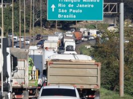 Governo de Minas anuncia subsídio de R$ 0,60 por litro de diesel para garantir abastecimento e mitigar impactos ao consumidor combustível